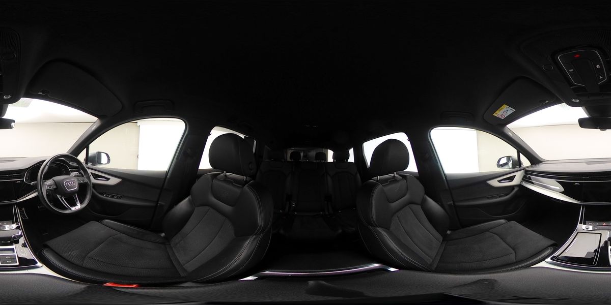 More views of Audi Q7