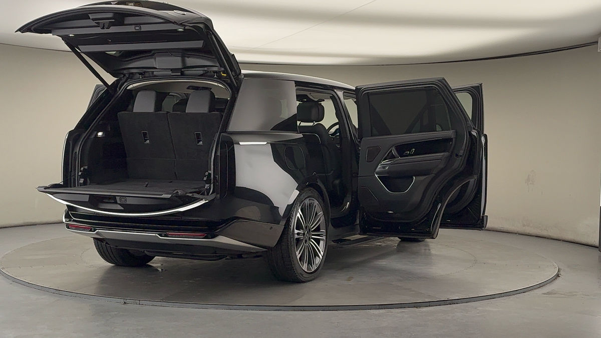 More views of Land Rover Range Rover