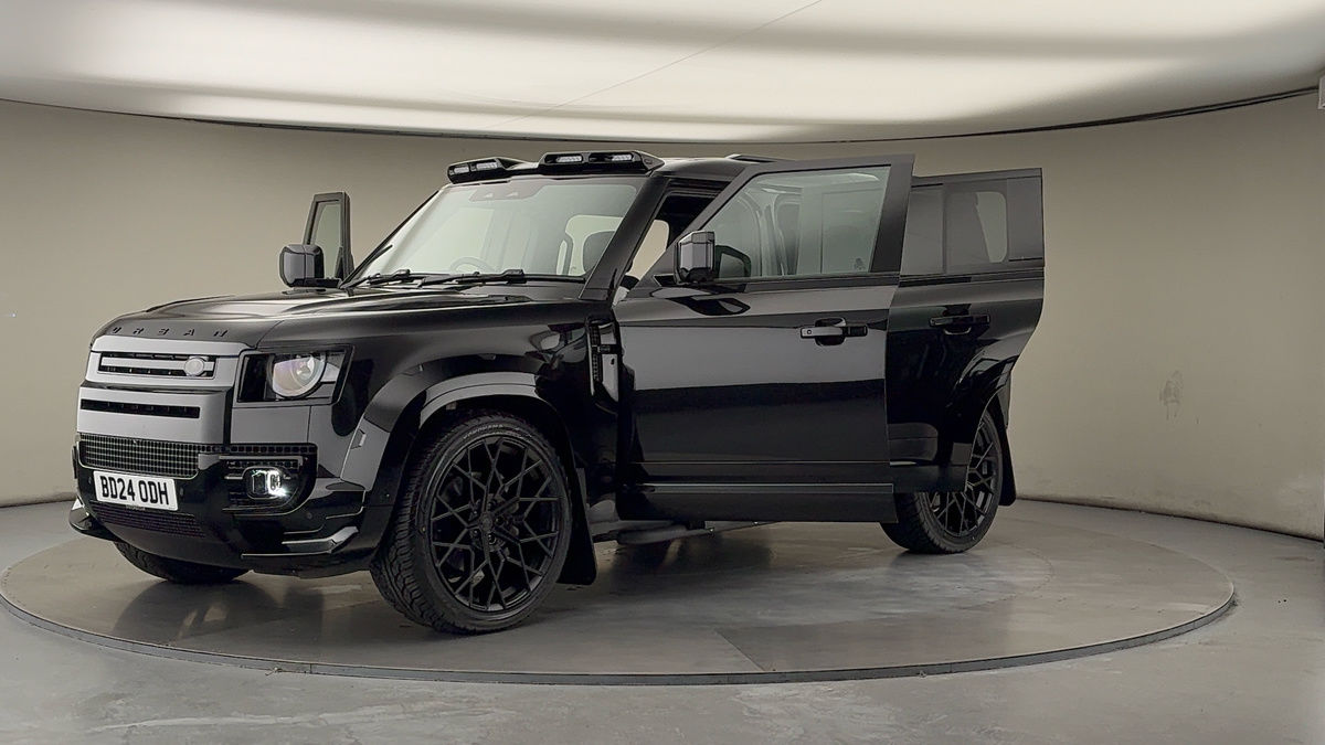 More views of Land Rover Defender 110