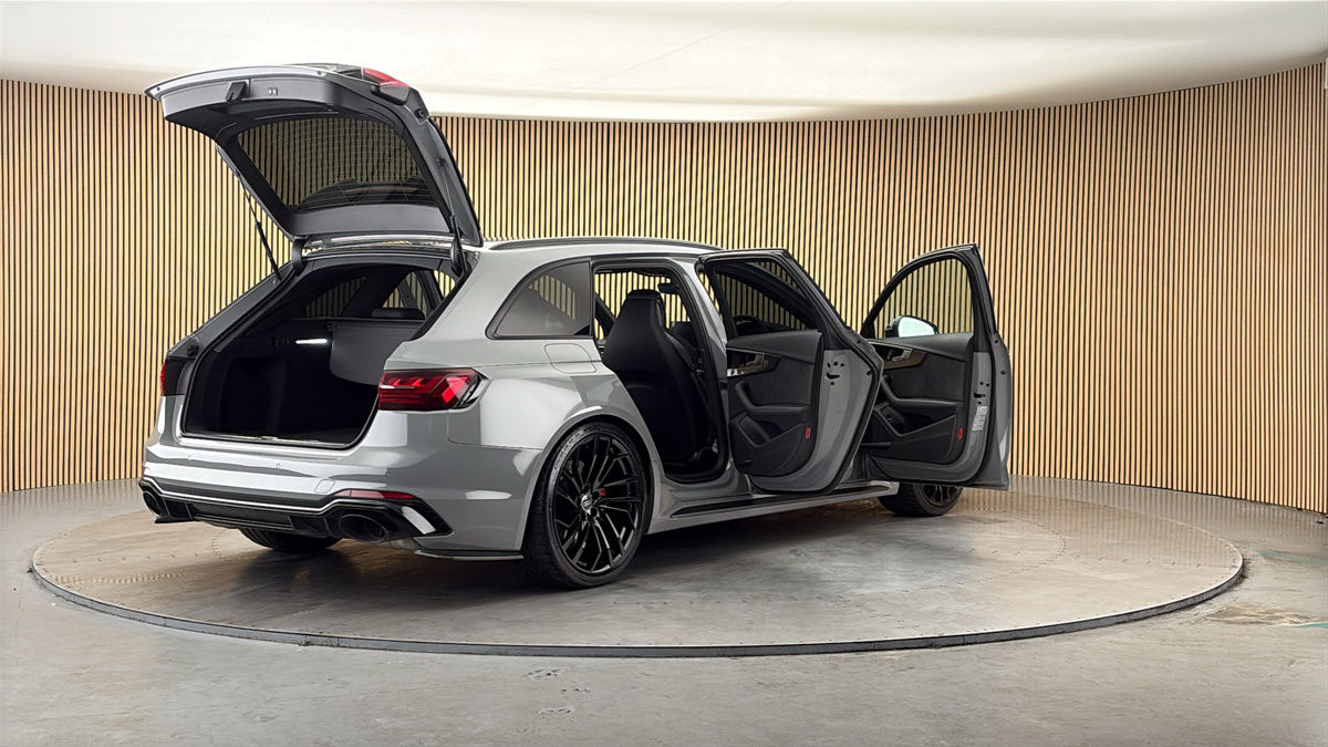 More views of Audi RS4 Avant