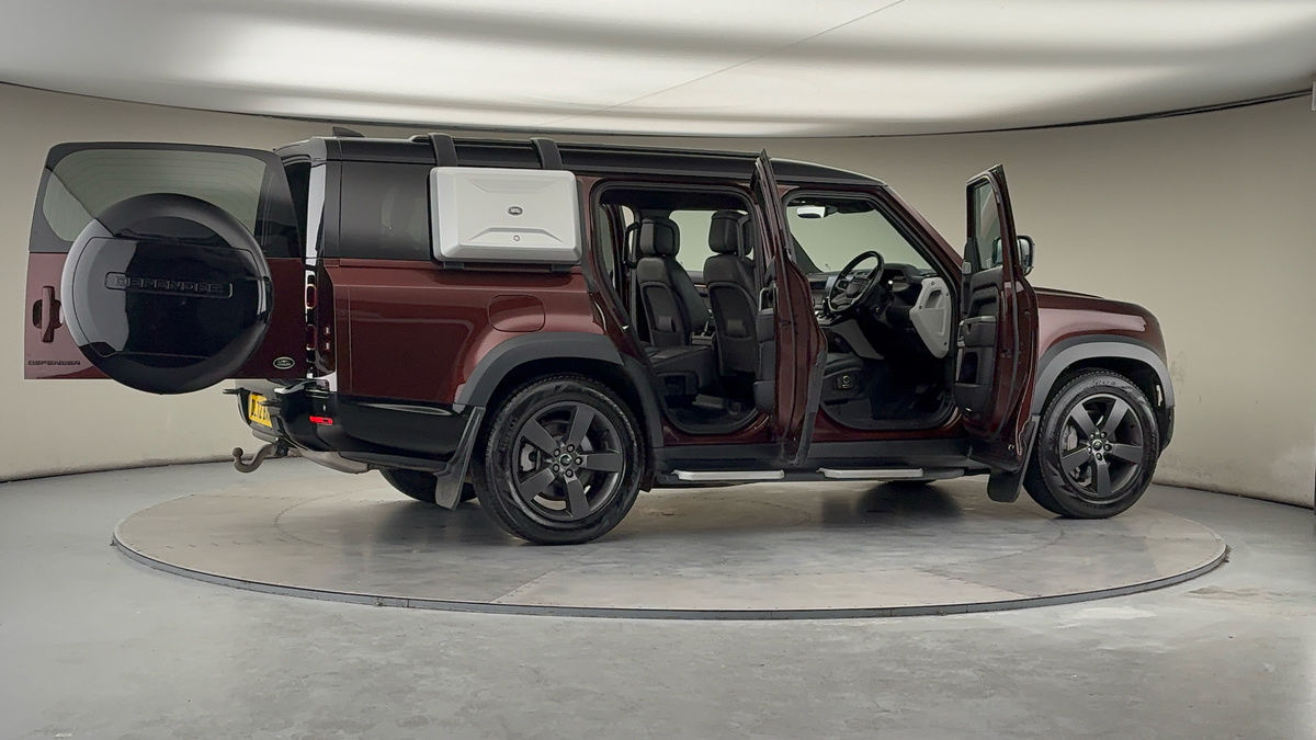 More views of Land Rover Defender 130