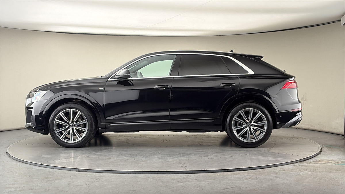 Audi Q8 Image 15