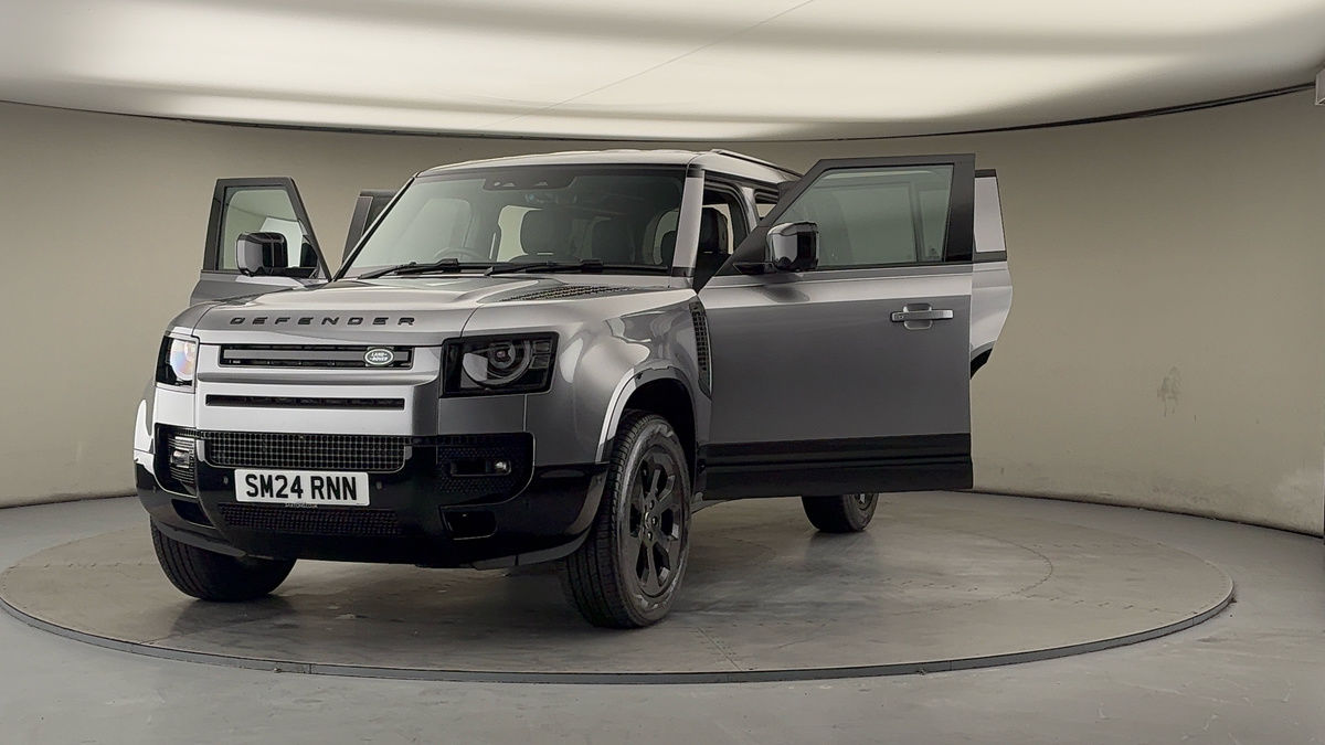 More views of Land Rover Defender 110