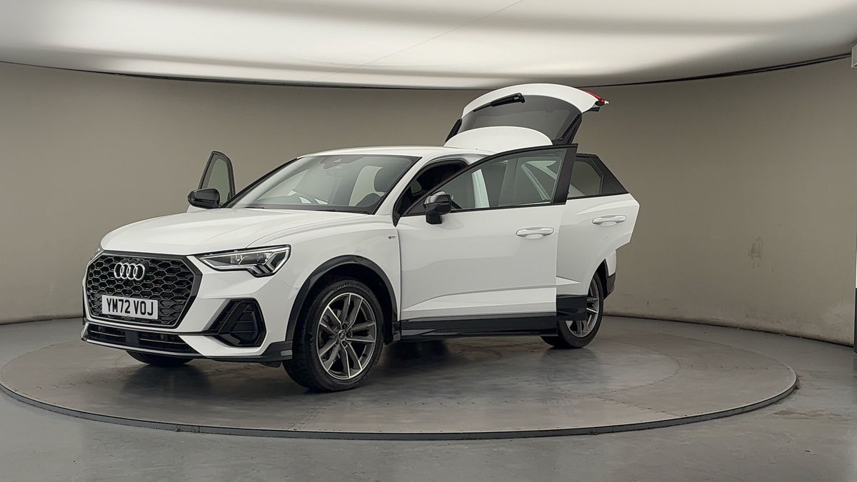 More views of Audi Q3