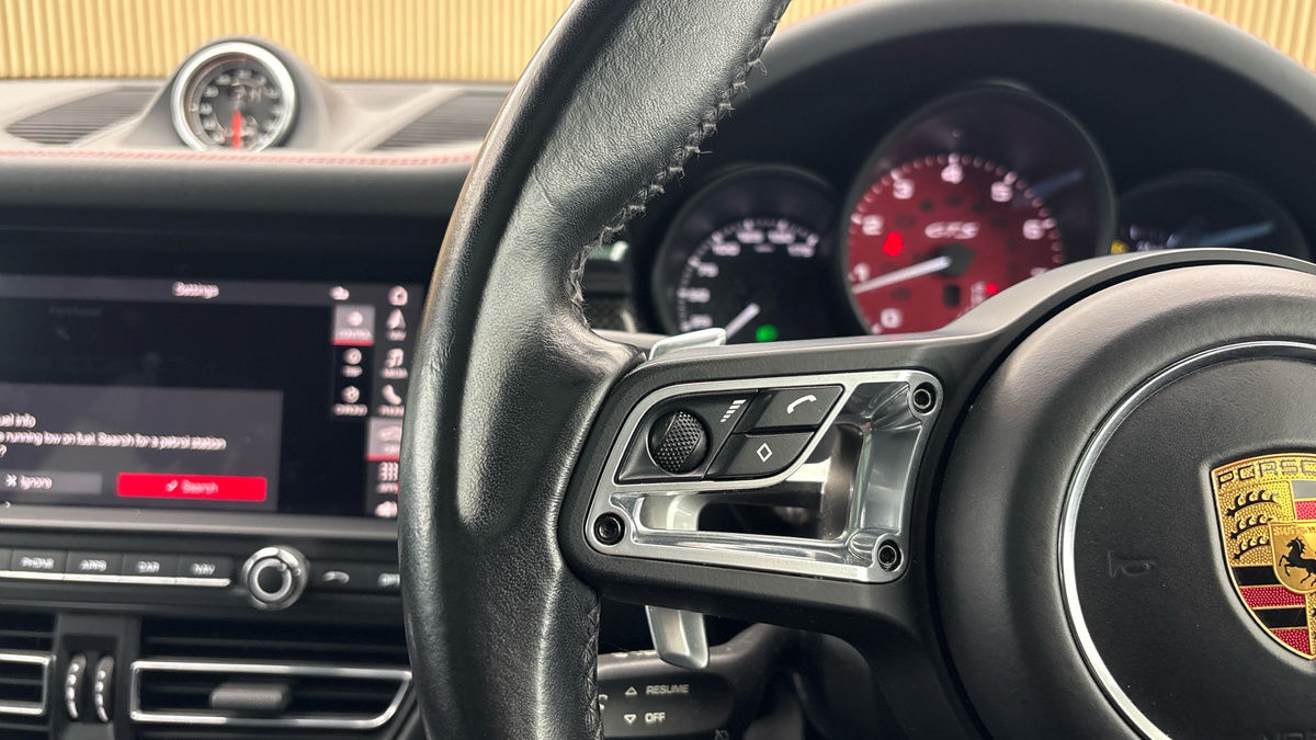 Porsche Macan Image 13