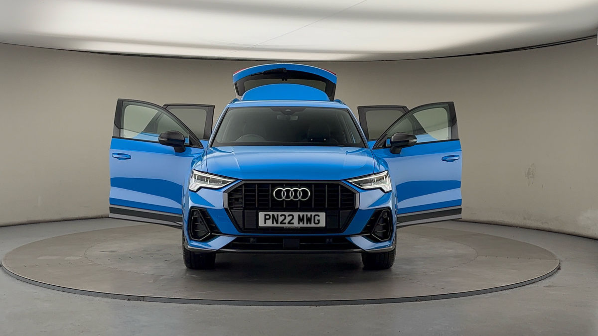 More views of Audi Q3