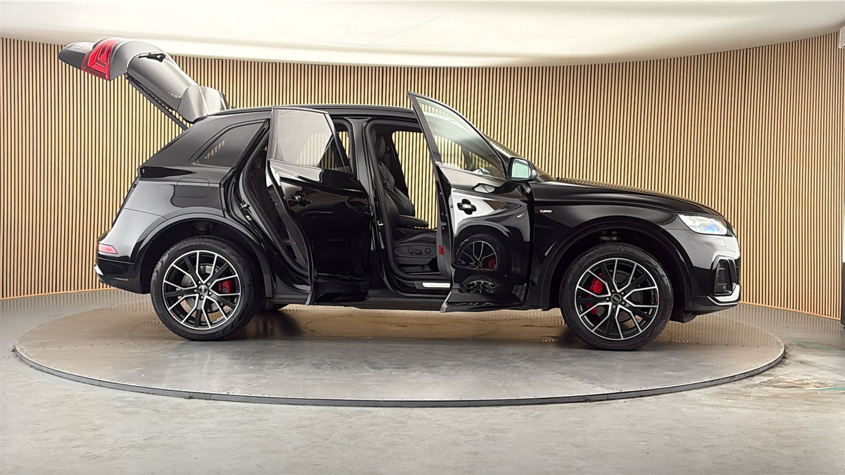 More views of Audi Q5