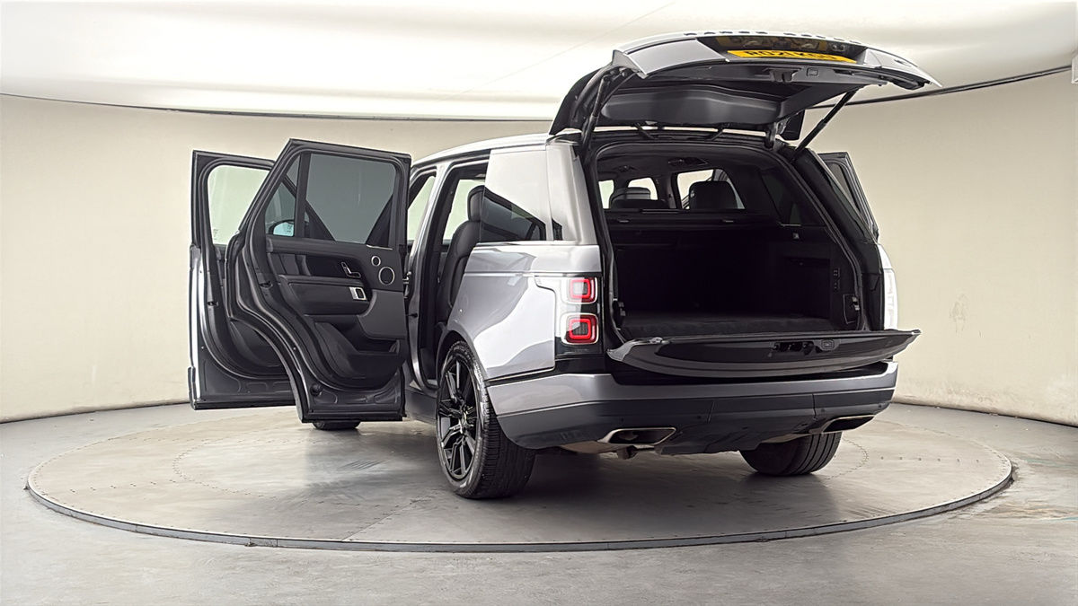 More views of Land Rover Range Rover