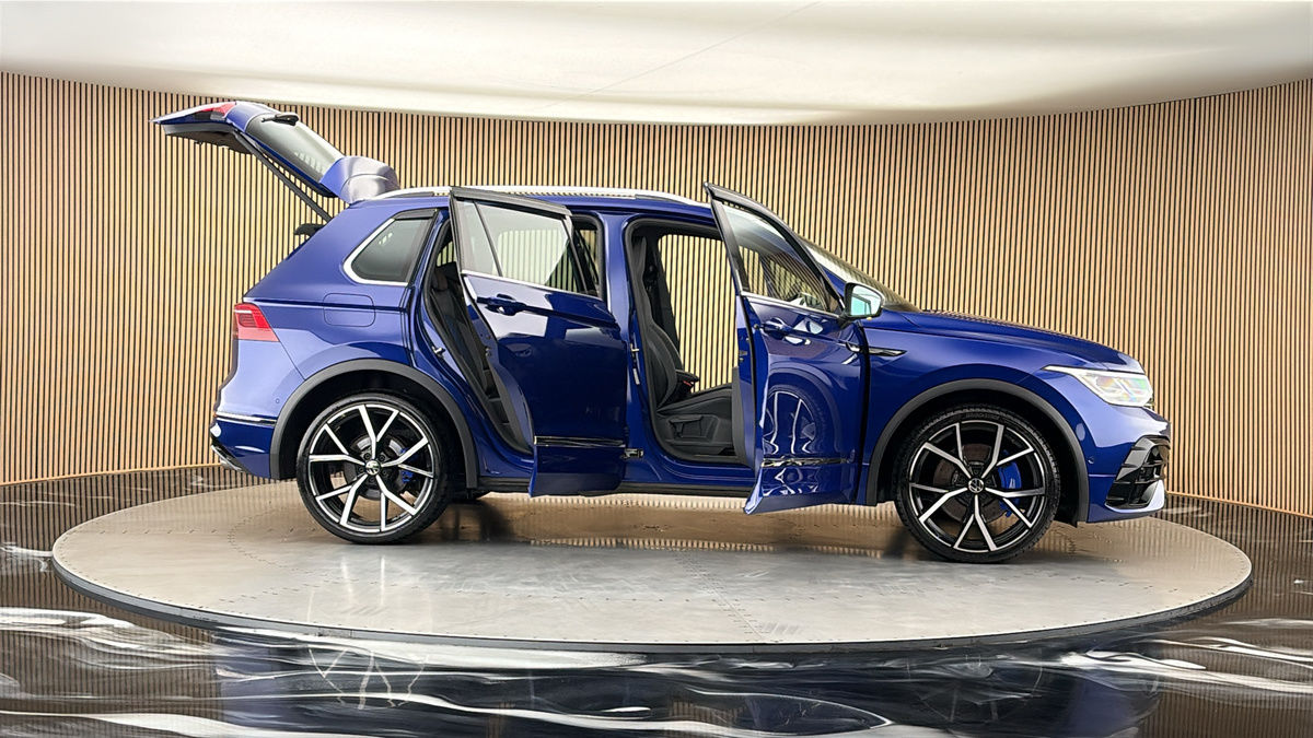 More views of Volkswagen Tiguan