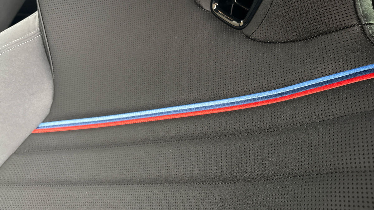 More views of BMW iX