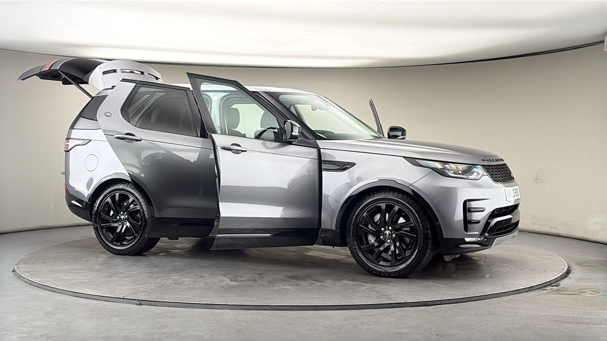 More views of Land Rover Discovery