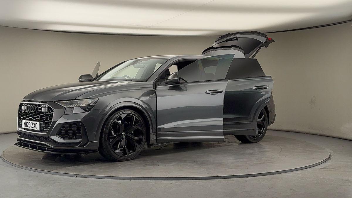 Audi RSQ8 Image 22