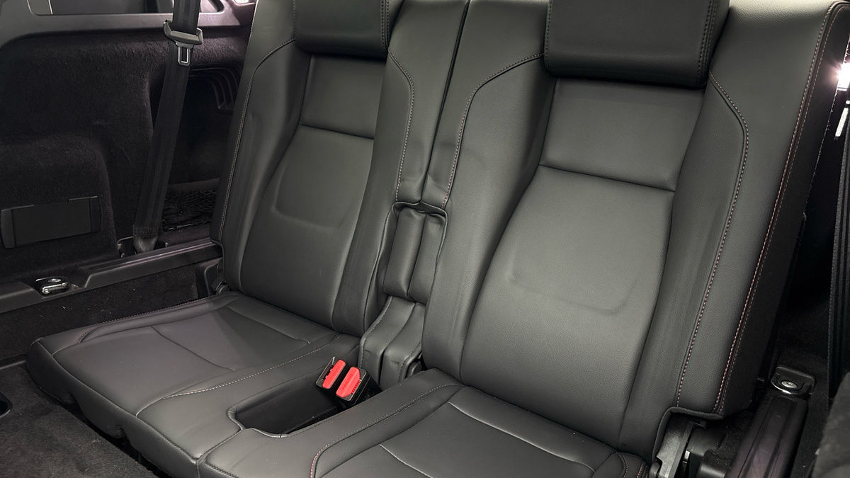 Land Rover Discovery Sport Image 25