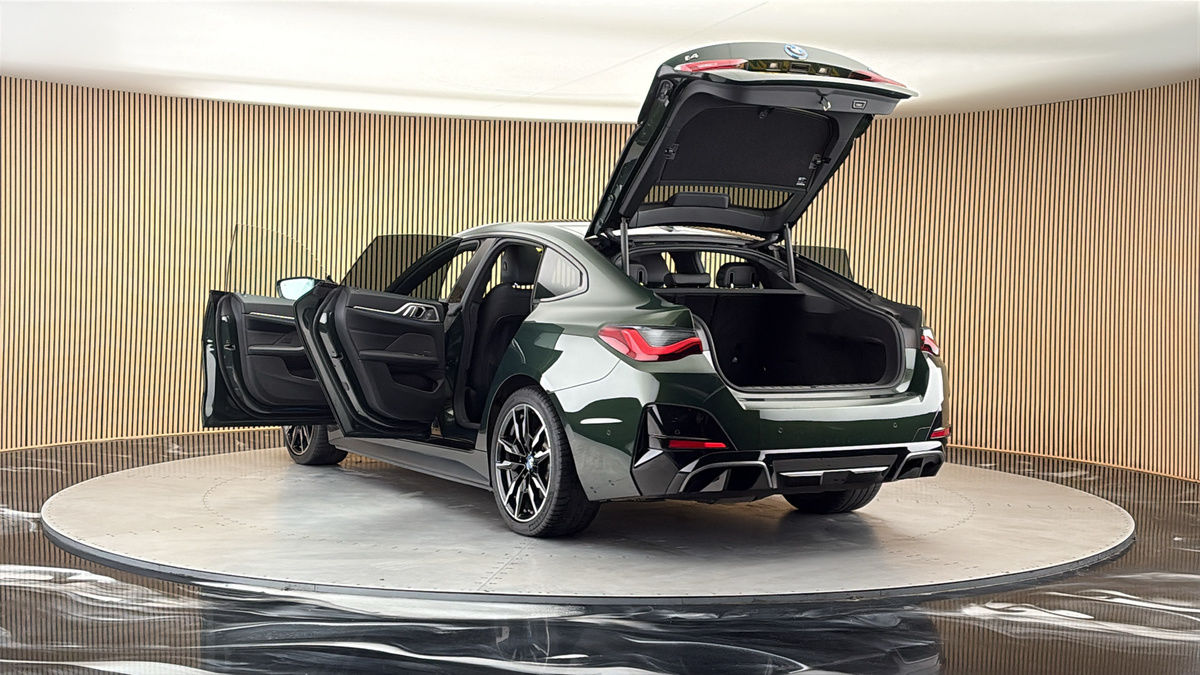 BMW i4 Image 23