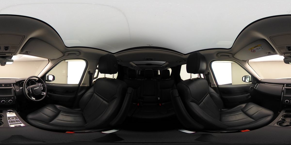 More views of Land Rover Discovery