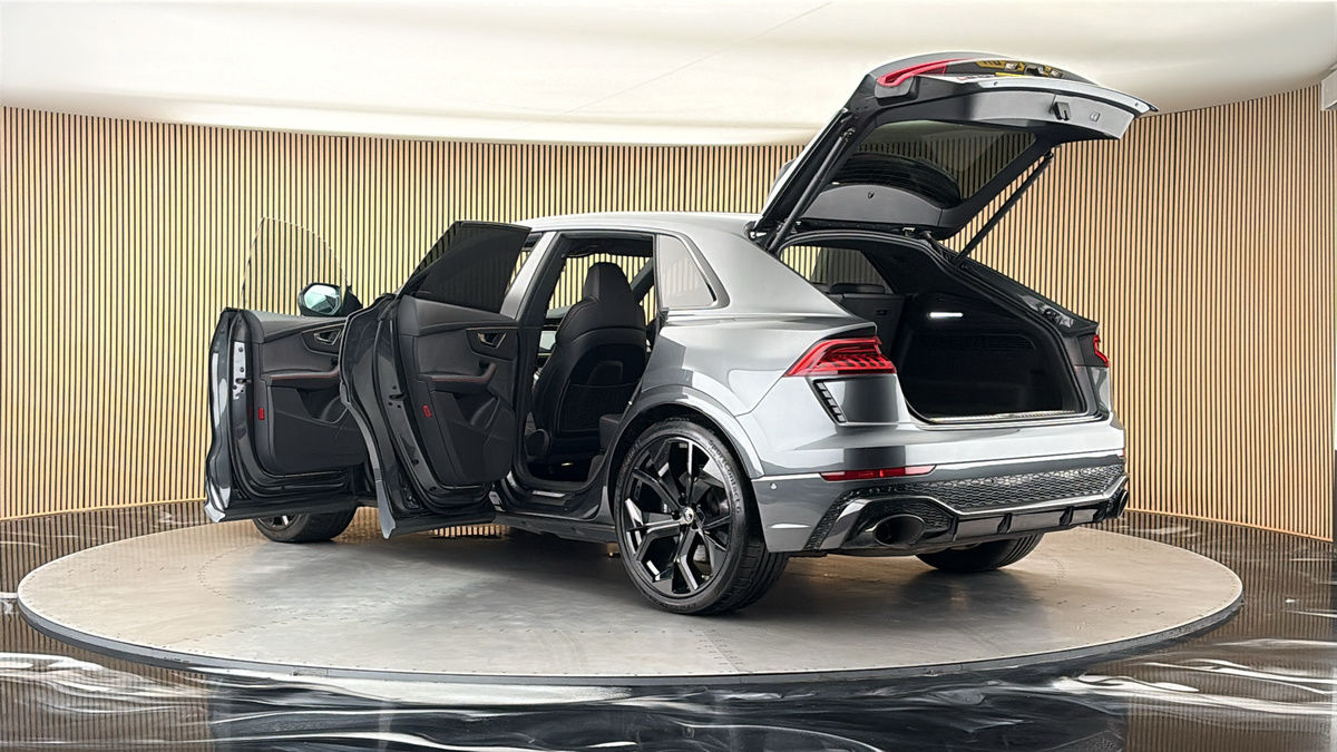 More views of Audi RSQ8