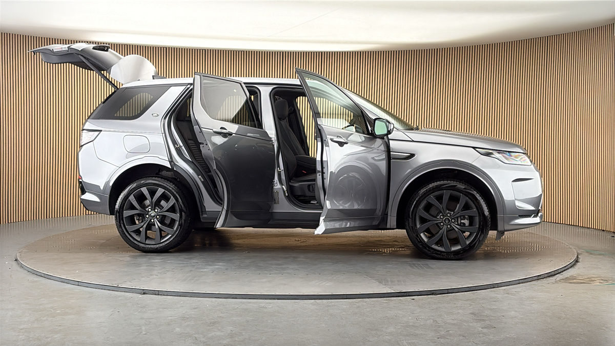 More views of Land Rover Discovery Sport