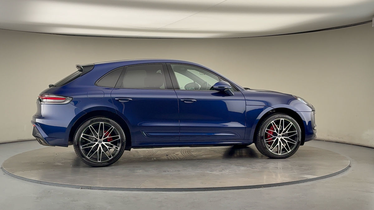 More views of Porsche Macan