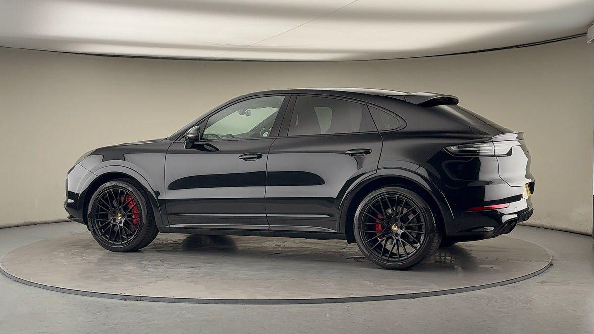 More views of Porsche Cayenne