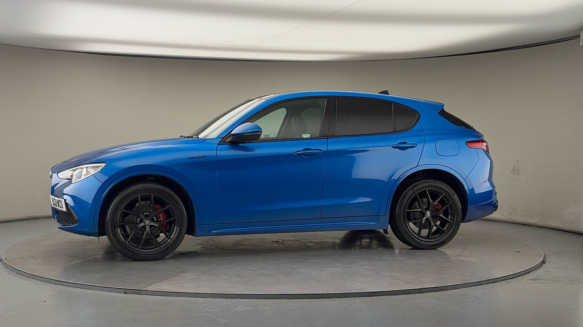 More views of Alfa Romeo Stelvio