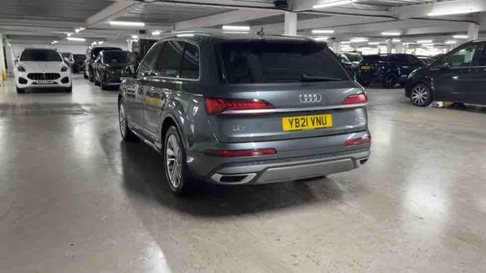 More views of Audi Q7