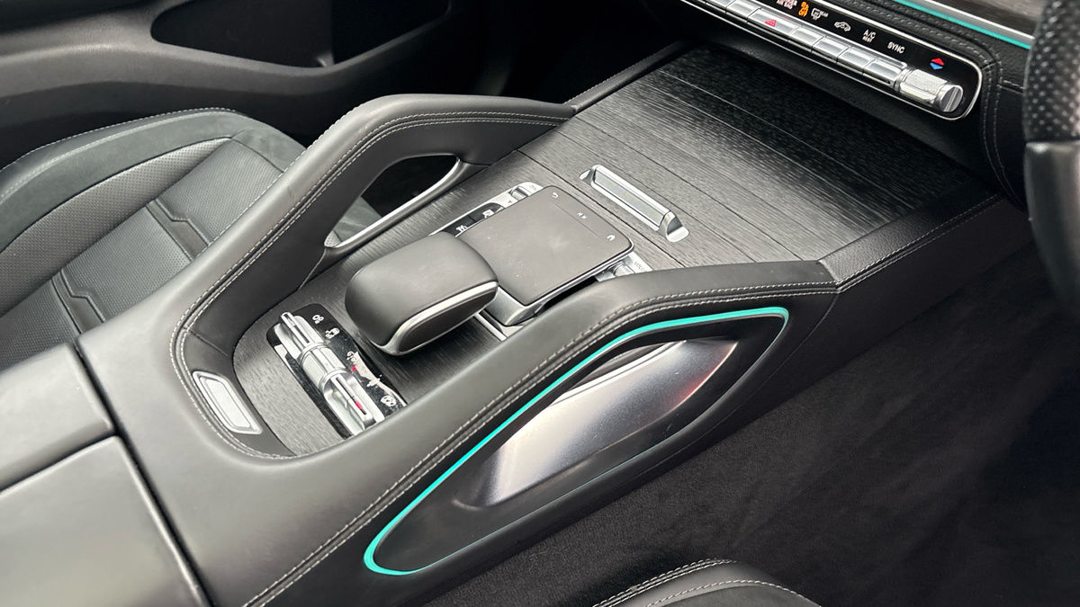 Mercedes-Benz GLE Image 18