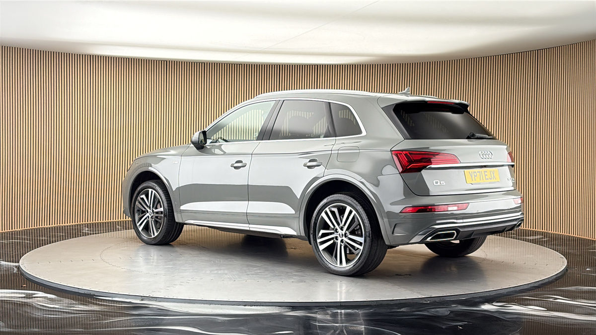 More views of Audi Q5