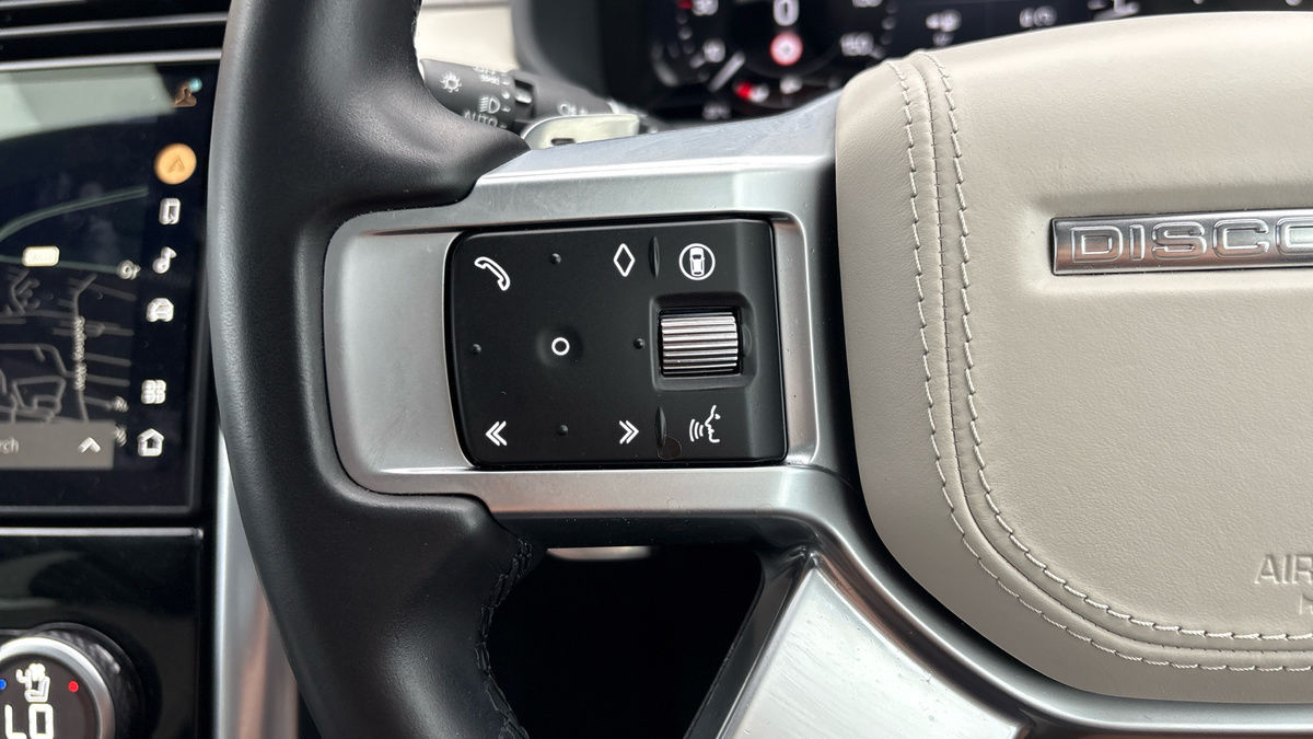Land Rover Discovery Image 13