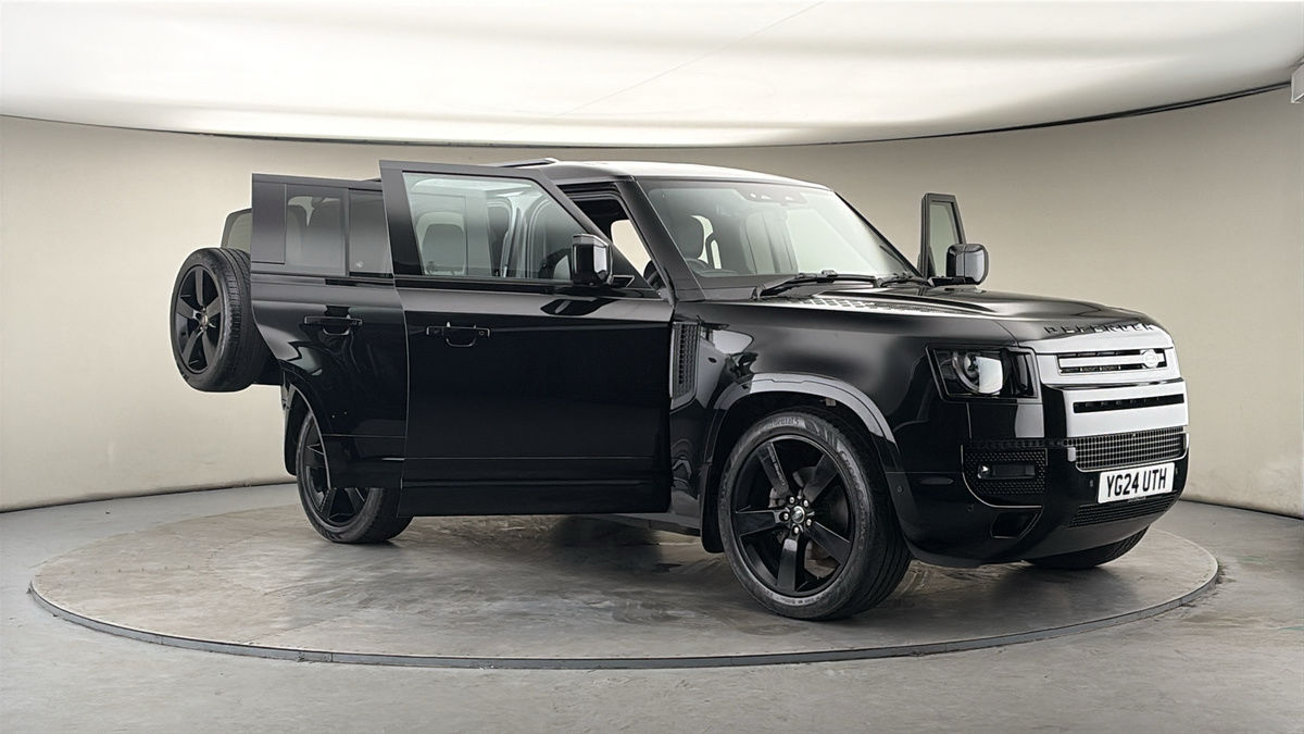 More views of Land Rover Defender 110