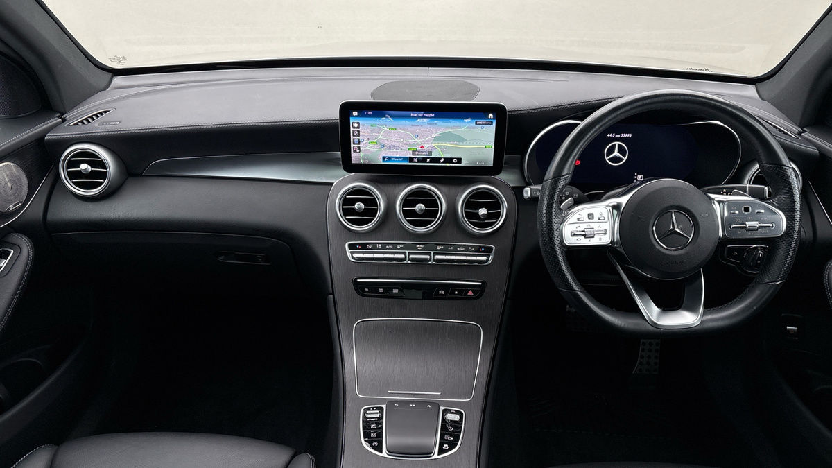 Mercedes-Benz GLC Image 12