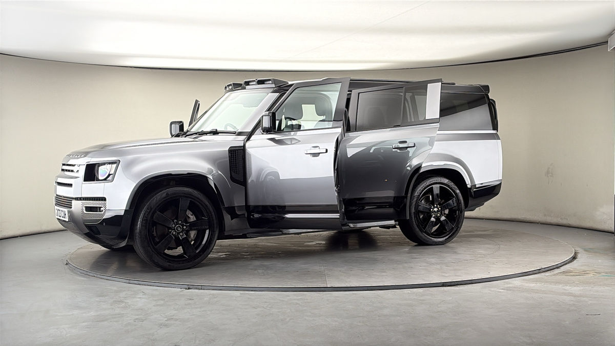 More views of Land Rover Defender 130