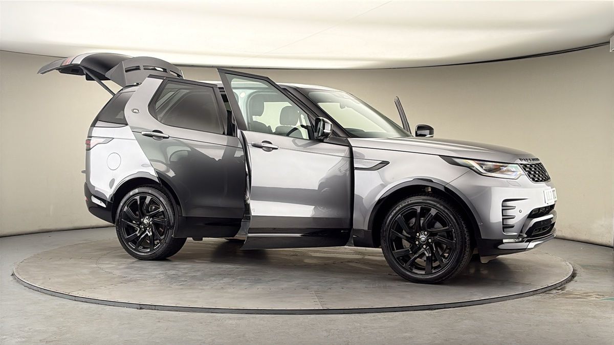 More views of Land Rover Discovery