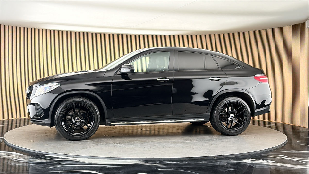 More views of Mercedes-Benz GLE