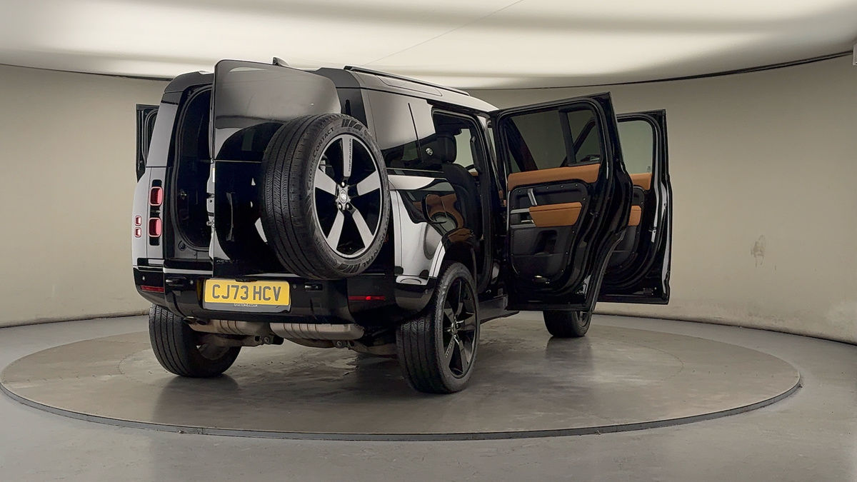 More views of Land Rover Defender 110