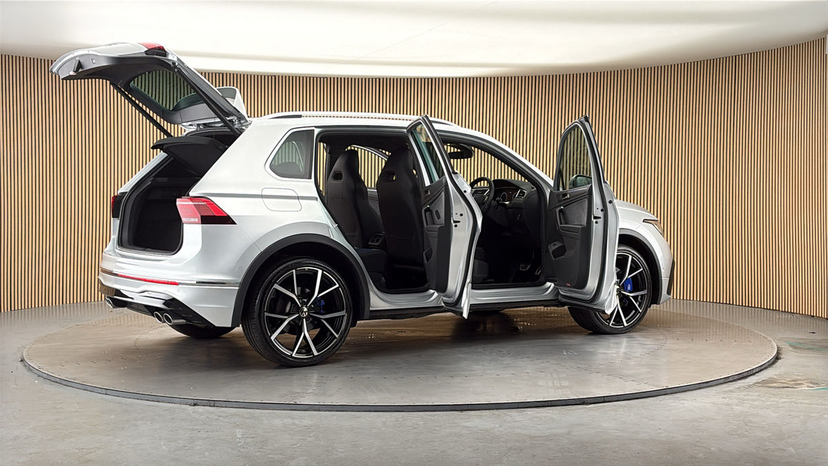 More views of Volkswagen Tiguan