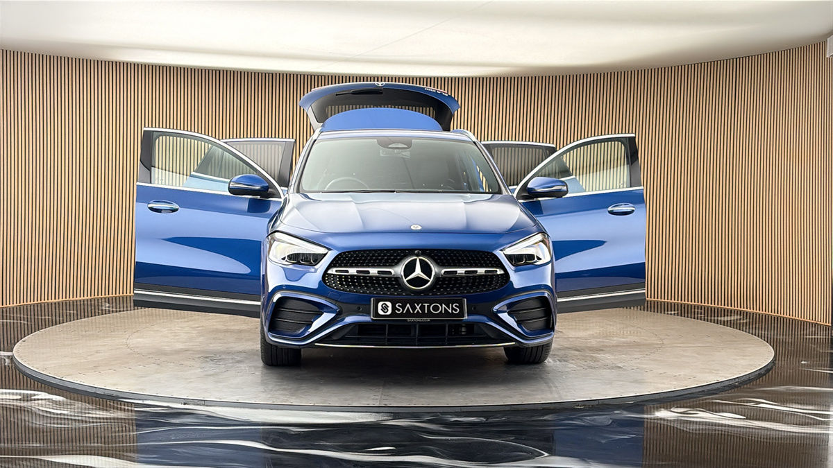 More views of Mercedes-Benz GLA