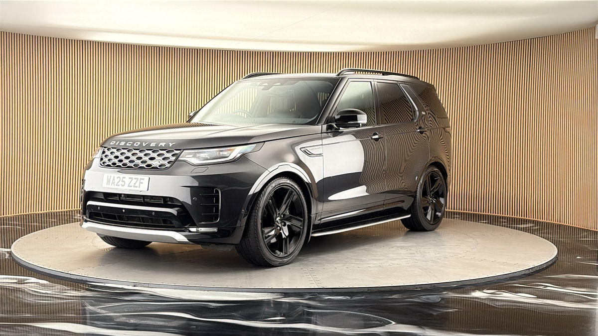 More views of Land Rover Discovery
