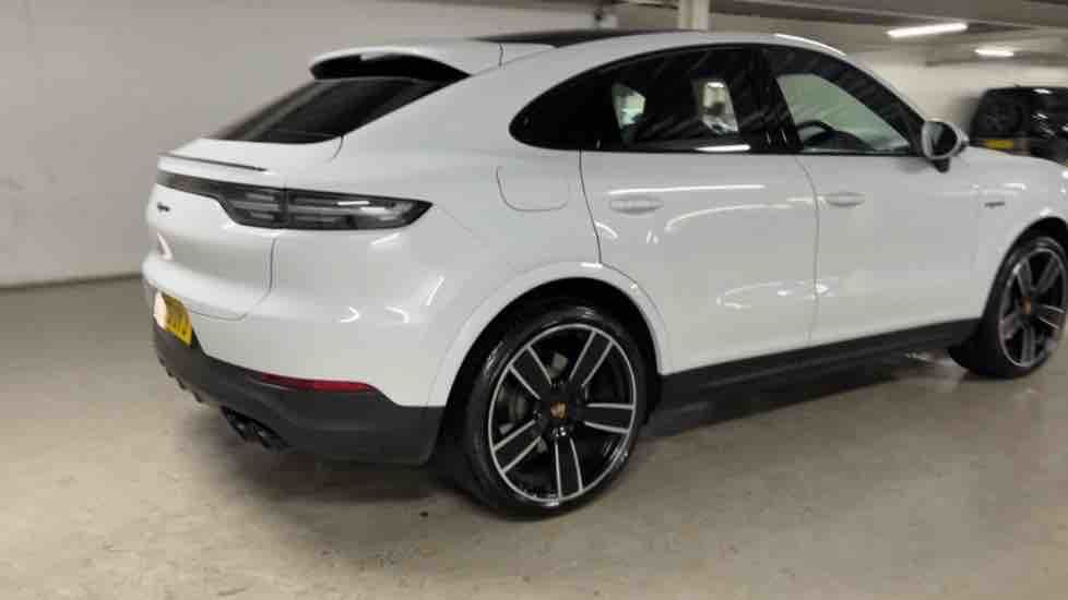 More views of Porsche Cayenne