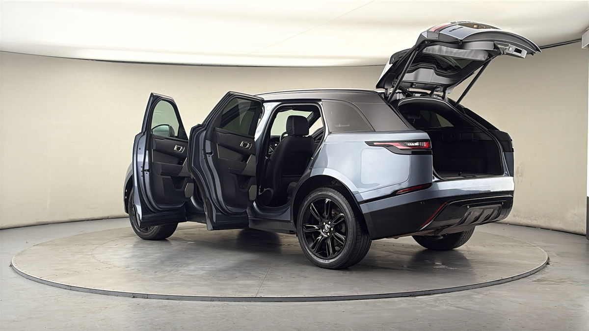 More views of Land Rover Range Rover Velar