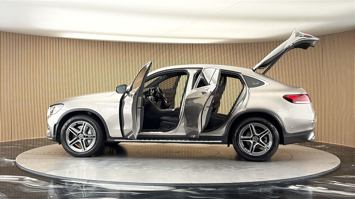 More views of Mercedes-Benz GLC
