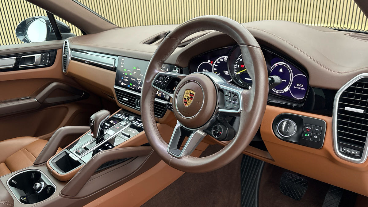 Porsche Cayenne Image 5