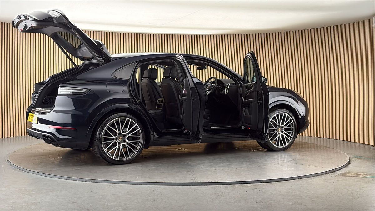 More views of Porsche Cayenne