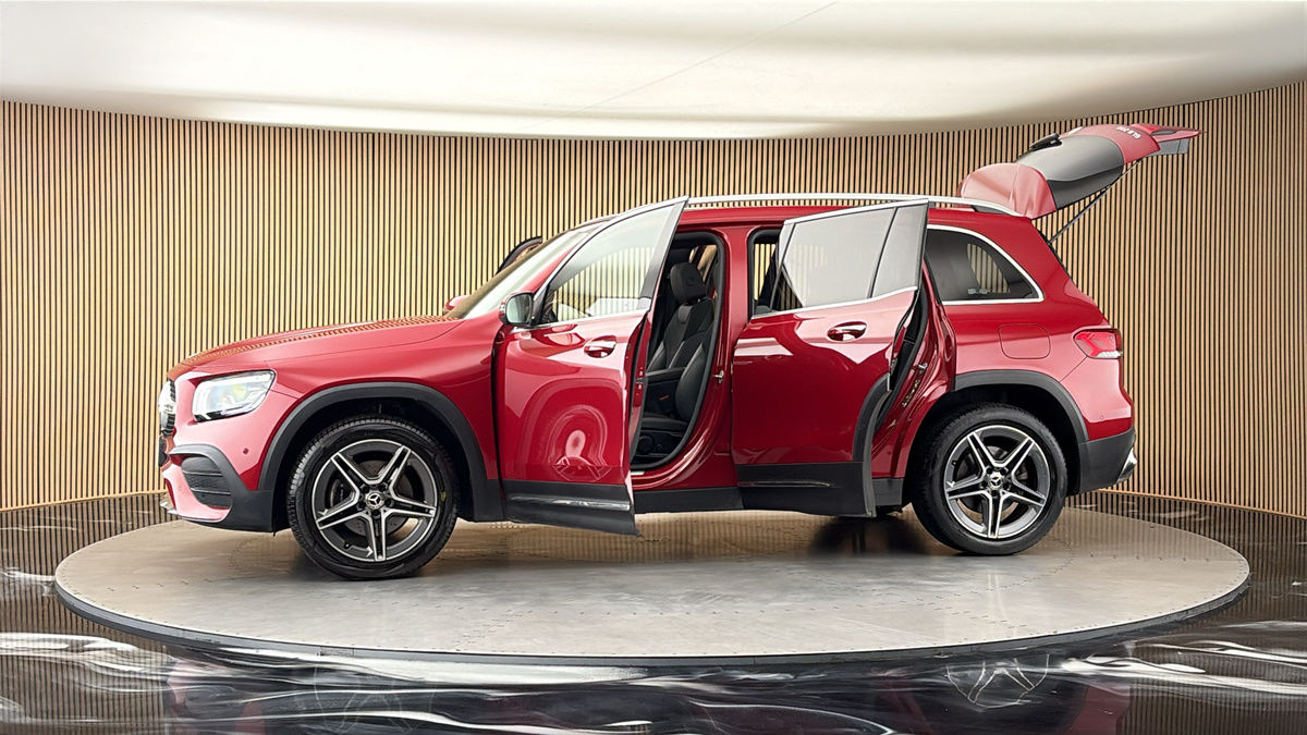 More views of Mercedes-Benz GLB