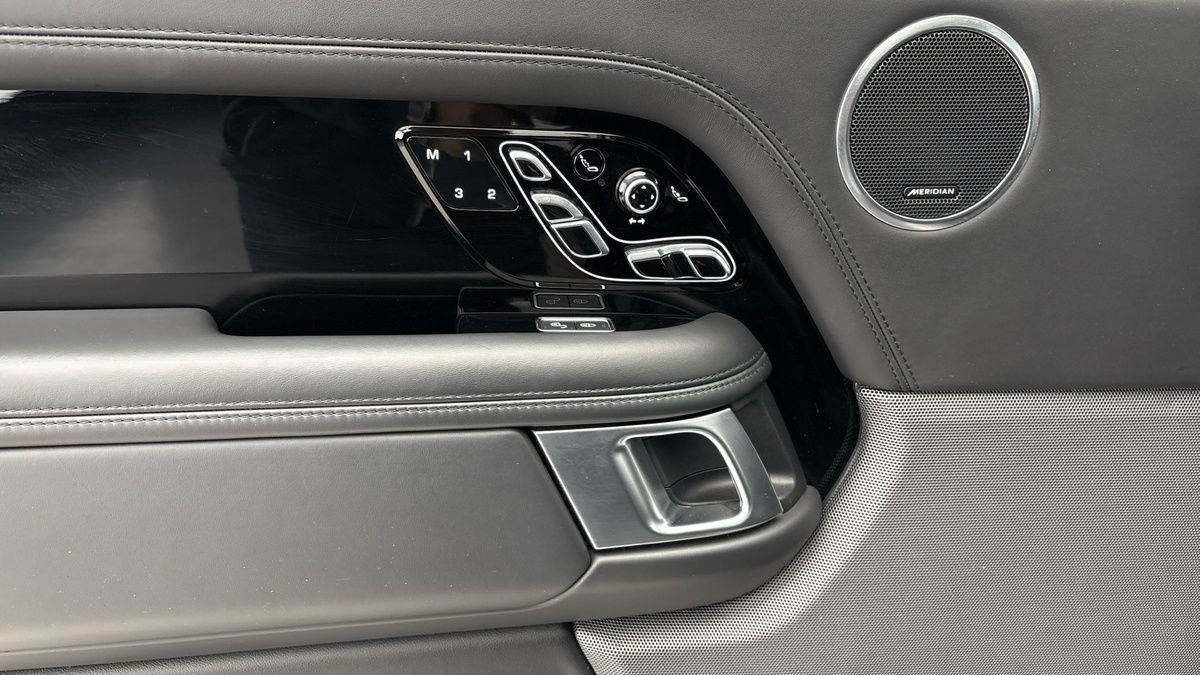 Land Rover Range Rover Image 19
