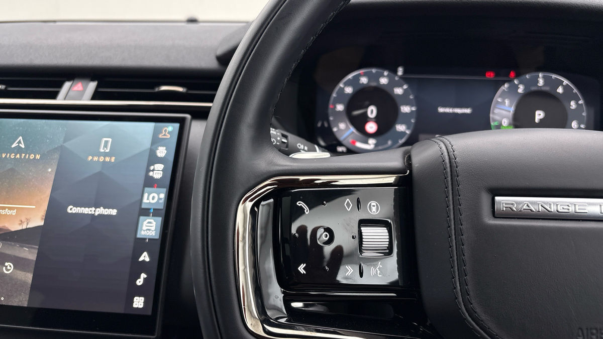 Land Rover Range Rover Velar Image 13