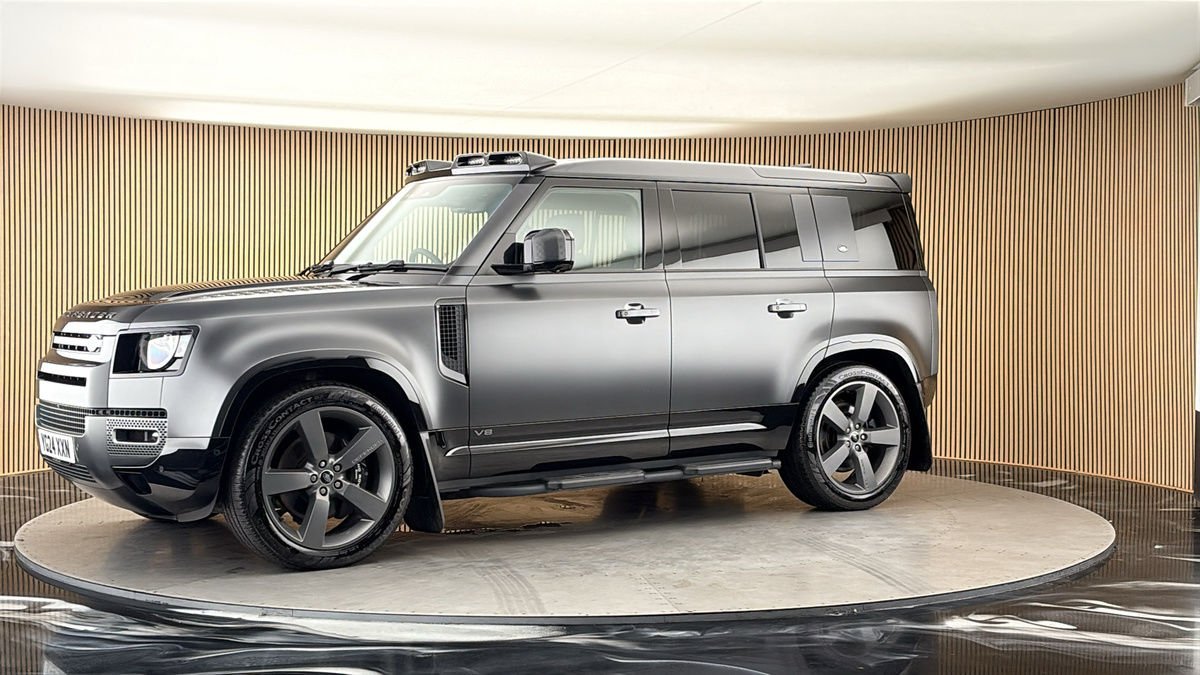 More views of Land Rover Defender 110