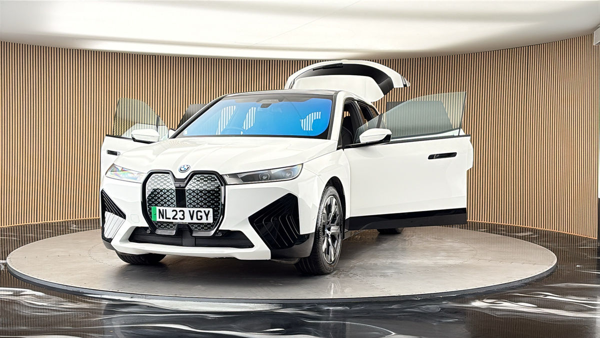More views of BMW iX