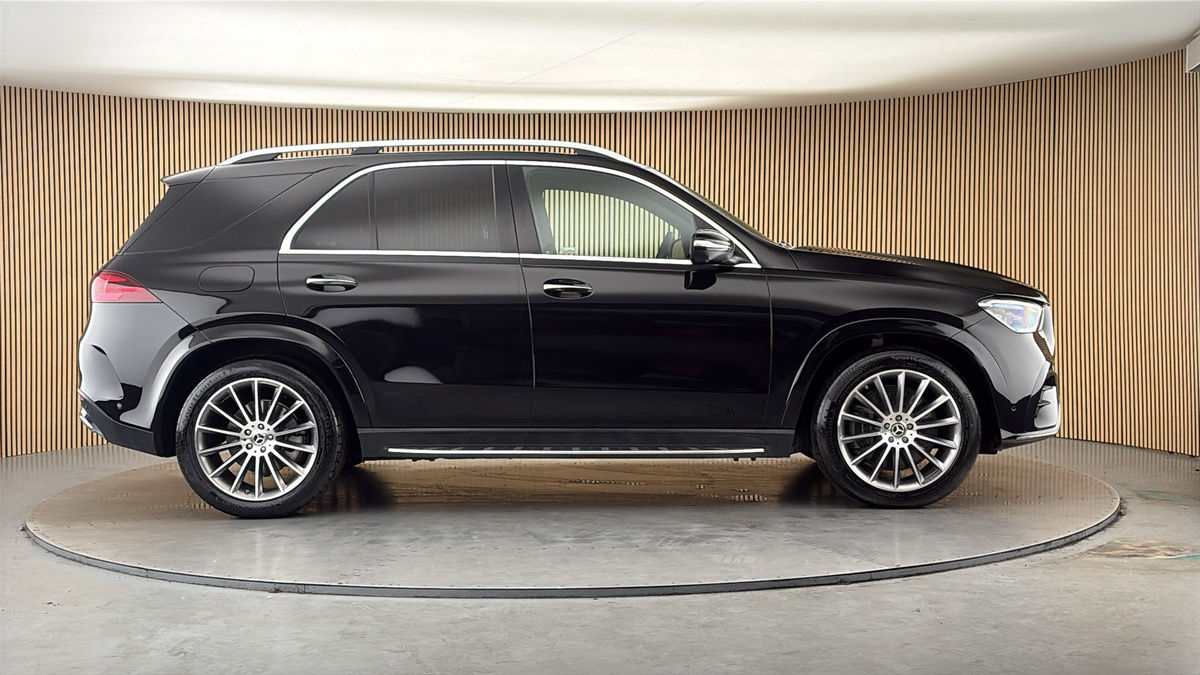 Mercedes-Benz GLE Image 16
