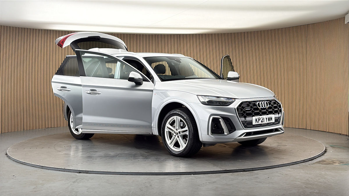 More views of Audi Q5
