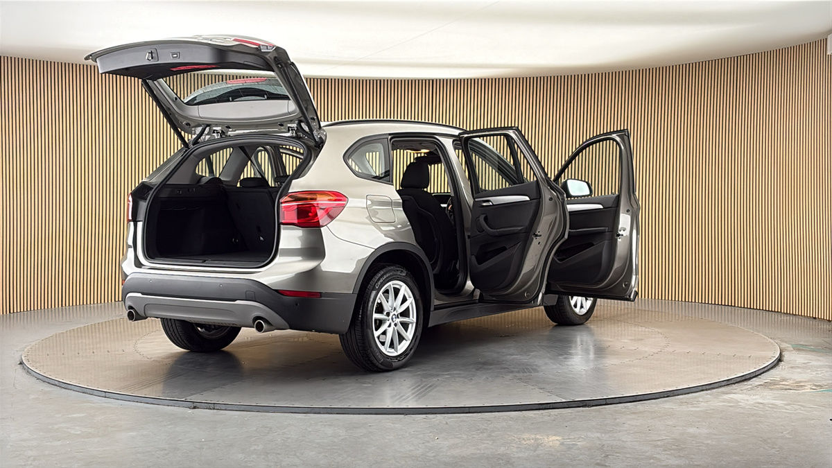 More views of BMW X1
